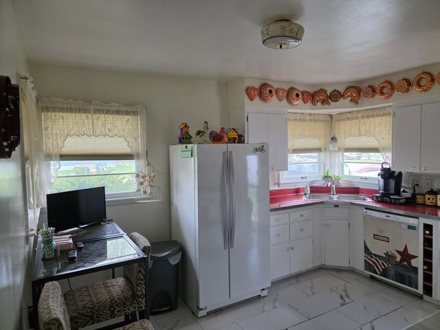 950 Lincoln Street, Hobart, IN 46342