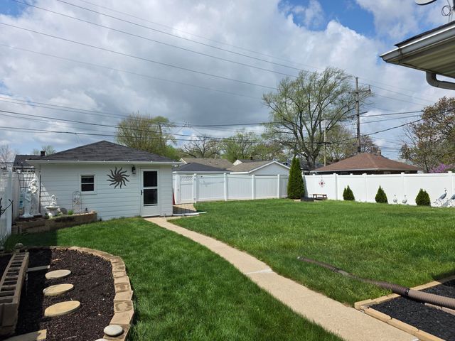 950 Lincoln Street, Hobart, IN 46342