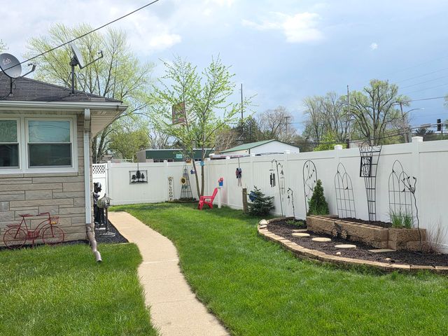 950 Lincoln Street, Hobart, IN 46342