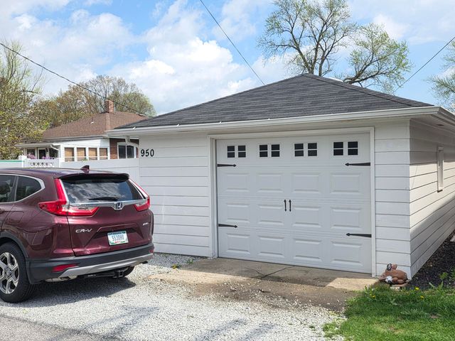 950 Lincoln Street, Hobart, IN 46342