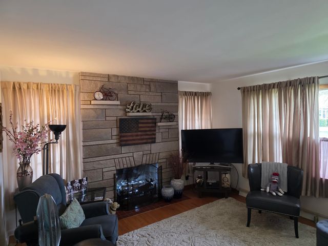 950 Lincoln Street, Hobart, IN 46342
