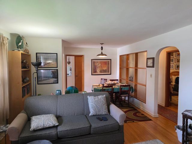 950 Lincoln Street, Hobart, IN 46342