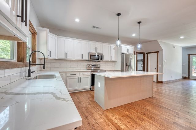 189 Fountain Oaks Drive, Blairsville, GA 30512