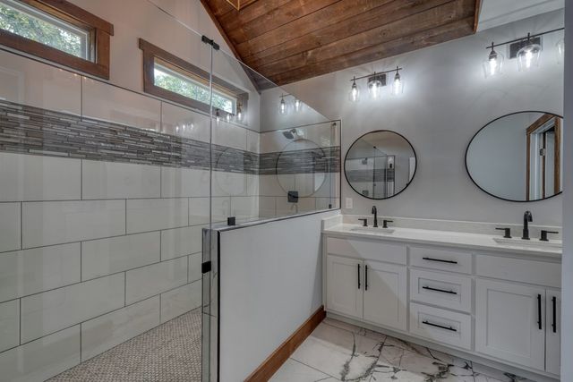 189 Fountain Oaks Drive, Blairsville, GA 30512