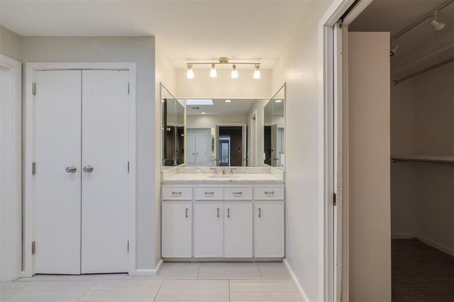 6317 Norham Court, Oklahoma City, OK 73118