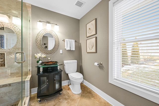 616 Kopmeier DRIVE, Pewaukee, WI 53072