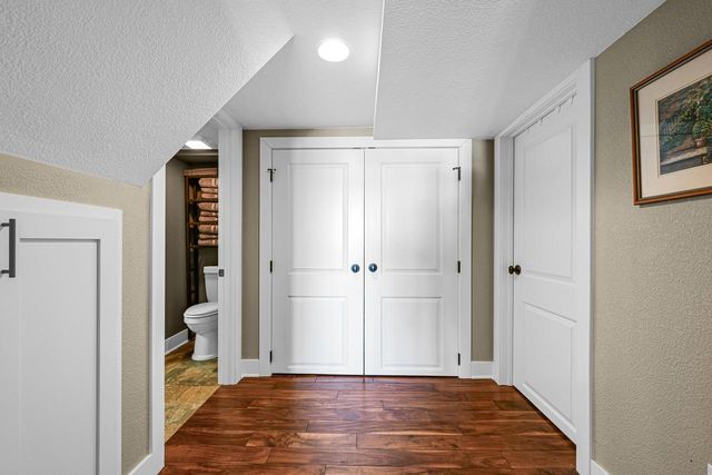 616 Kopmeier DRIVE, Pewaukee, WI 53072