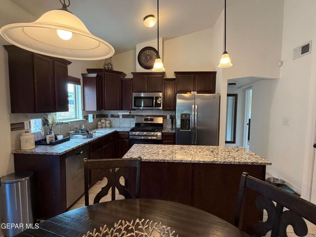 14816 TIERRA ESCAPE Avenue, El Paso, TX 79938