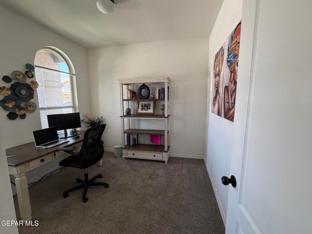 14816 TIERRA ESCAPE Avenue, El Paso, TX 79938