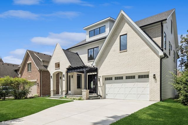 936 S Mitchell Avenue, Elmhurst, IL 60126