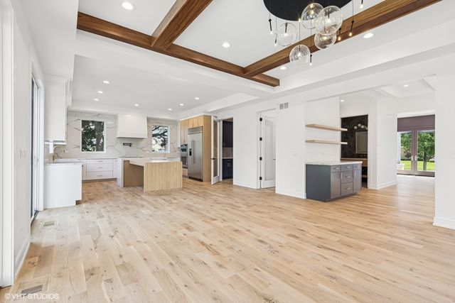 936 S Mitchell Avenue, Elmhurst, IL 60126