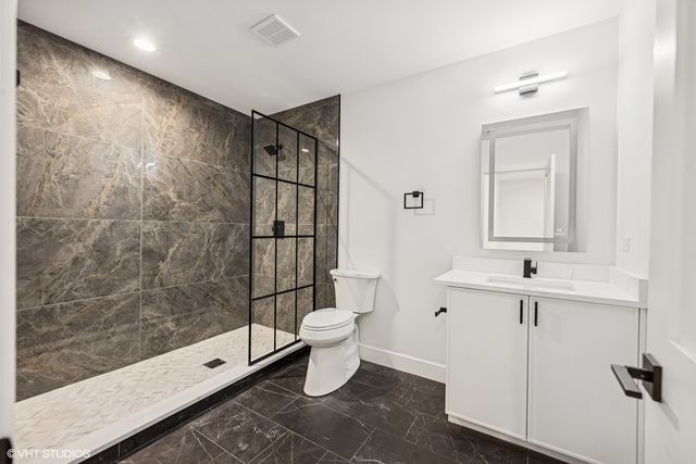 936 S Mitchell Avenue, Elmhurst, IL 60126