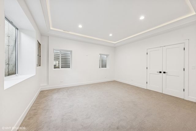 936 S Mitchell Avenue, Elmhurst, IL 60126