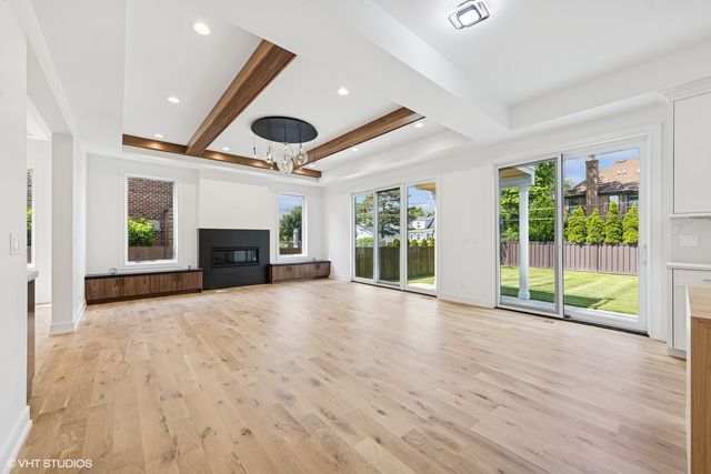 936 S Mitchell Avenue, Elmhurst, IL 60126