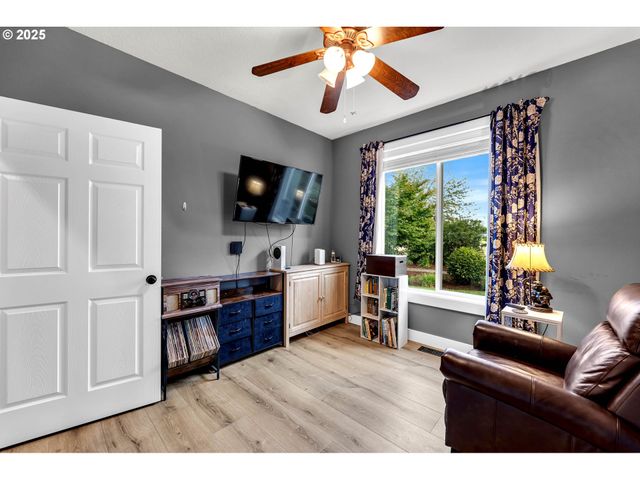 8805 Ne 179TH St, Battle Ground, WA 98604