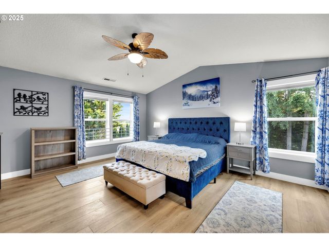8805 Ne 179TH St, Battle Ground, WA 98604