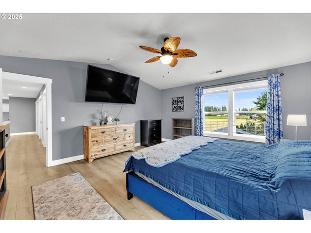 8805 Ne 179TH St, Battle Ground, WA 98604