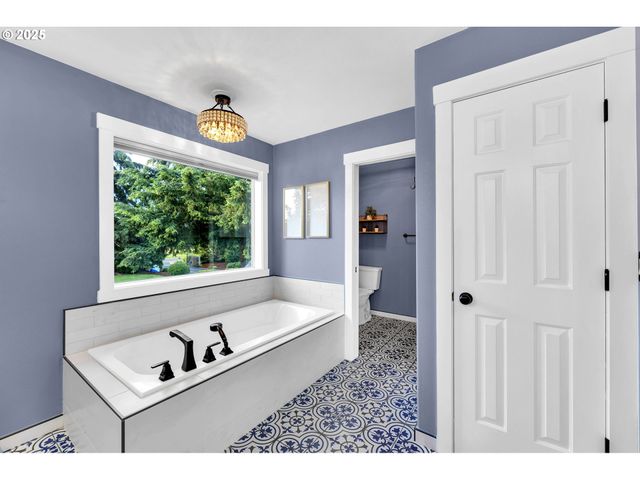 8805 Ne 179TH St, Battle Ground, WA 98604