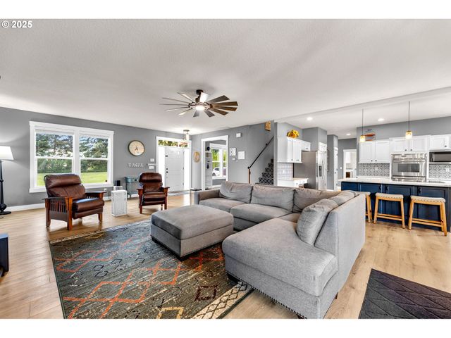 8805 Ne 179TH St, Battle Ground, WA 98604