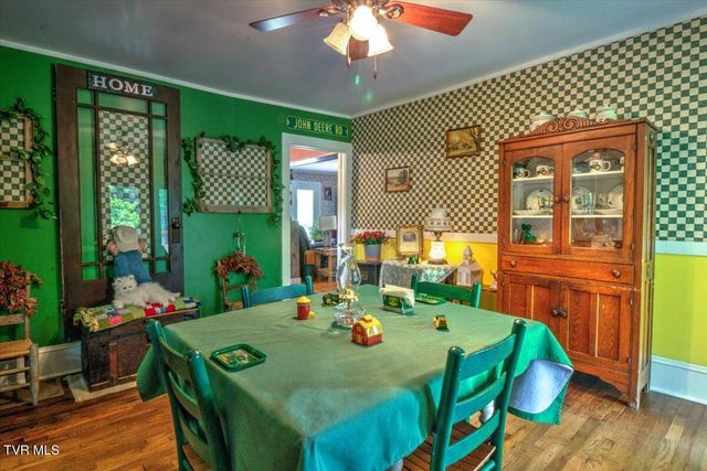 2589 Elizabethton Highway, Johnson City, TN 37601