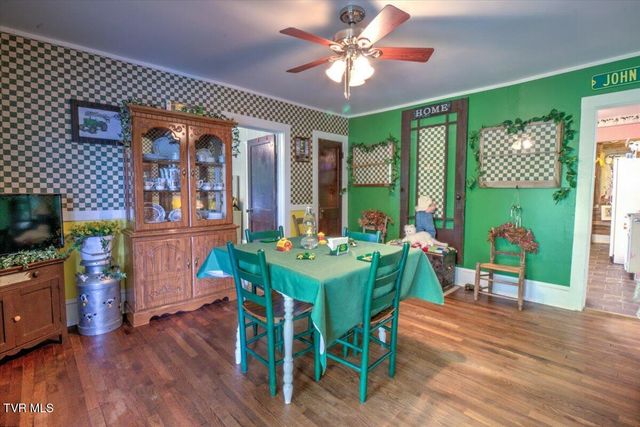 2589 Elizabethton Highway, Johnson City, TN 37601