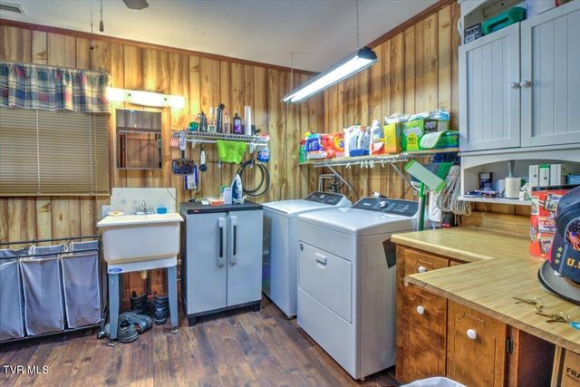2589 Elizabethton Highway, Johnson City, TN 37601