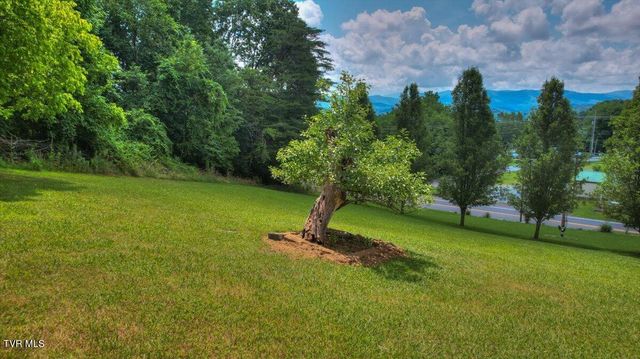 2589 Elizabethton Highway, Johnson City, TN 37601