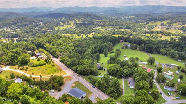 2589 Elizabethton Highway, Johnson City, TN 37601