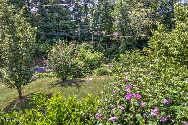 2589 Elizabethton Highway, Johnson City, TN 37601