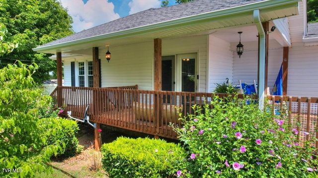 2589 Elizabethton Highway, Johnson City, TN 37601