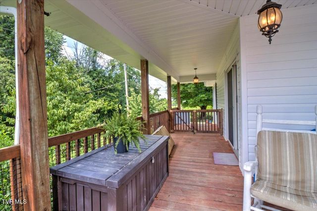 2589 Elizabethton Highway, Johnson City, TN 37601