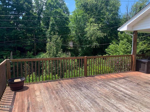 2589 Elizabethton Highway, Johnson City, TN 37601
