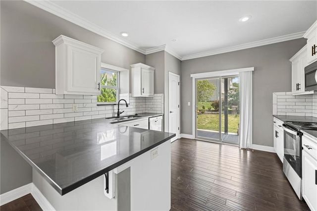 9409 N Ditzler Avenue, Kansas City, MO 64157