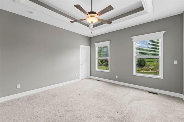 9409 N Ditzler Avenue, Kansas City, MO 64157