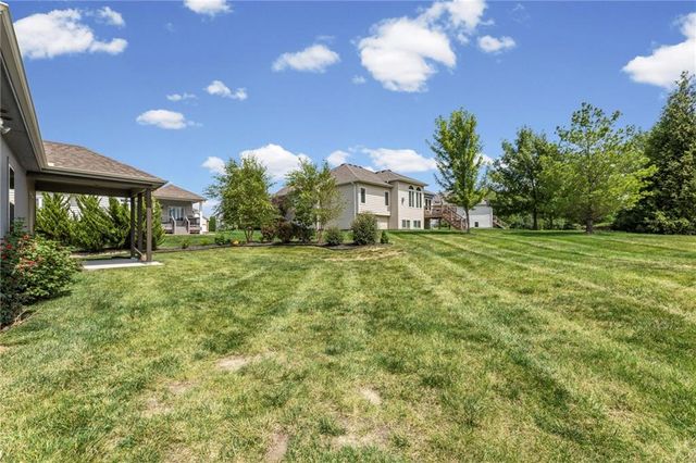 9409 N Ditzler Avenue, Kansas City, MO 64157