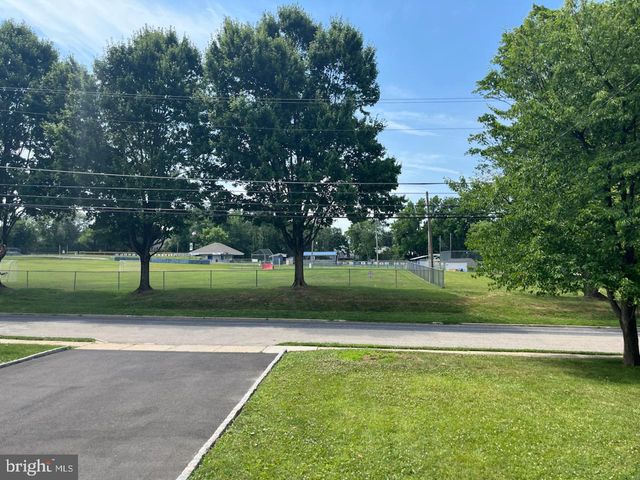 27 BYSHER AVE, Flourtown, PA 19031