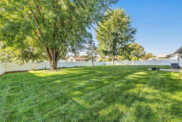 1233 DREWS DRIVE, De Pere, WI 54115