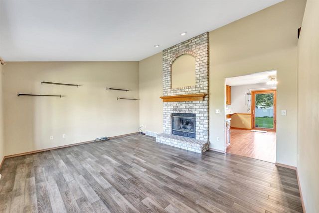 1233 DREWS DRIVE, De Pere, WI 54115