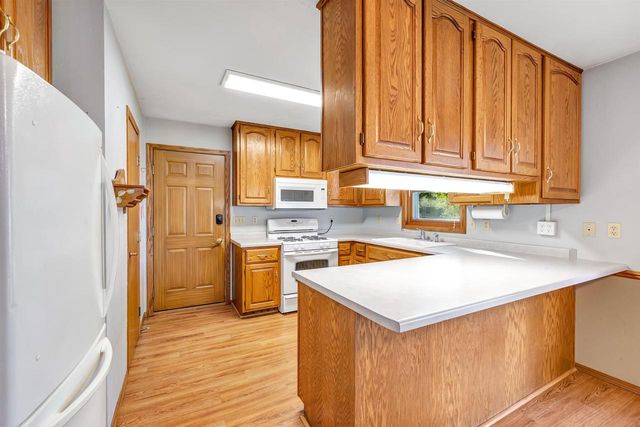 1233 DREWS DRIVE, De Pere, WI 54115