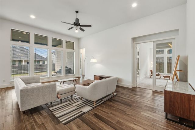 283 Painted Creek WAY, Kyle, TX 78640