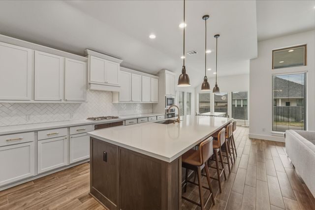 283 Painted Creek WAY, Kyle, TX 78640