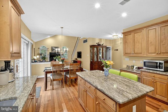 11 MORGAN LN, Media, PA 19063