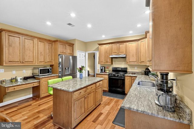 11 MORGAN LN, Media, PA 19063