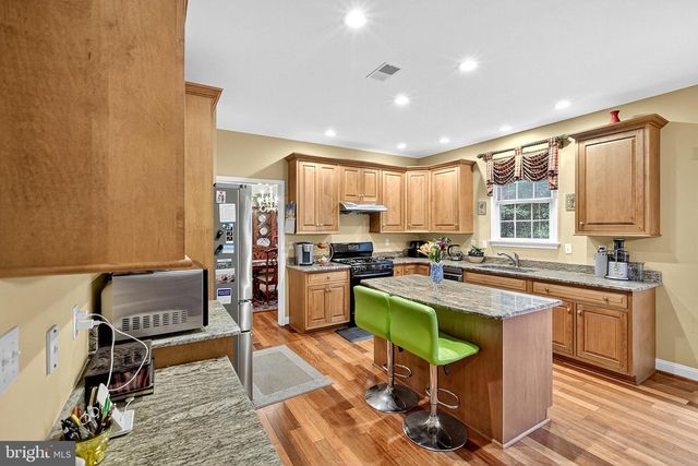 11 MORGAN LN, Media, PA 19063