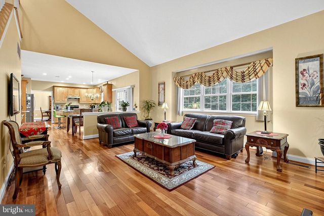 11 MORGAN LN, Media, PA 19063