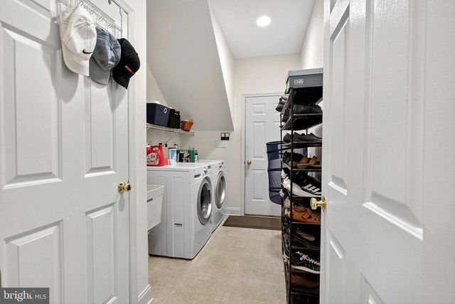 11 MORGAN LN, Media, PA 19063