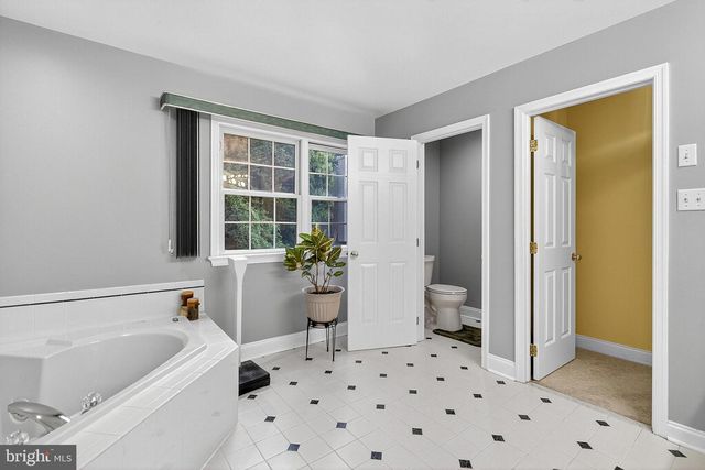 11 MORGAN LN, Media, PA 19063