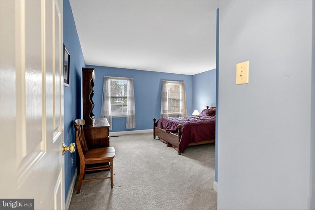 11 MORGAN LN, Media, PA 19063