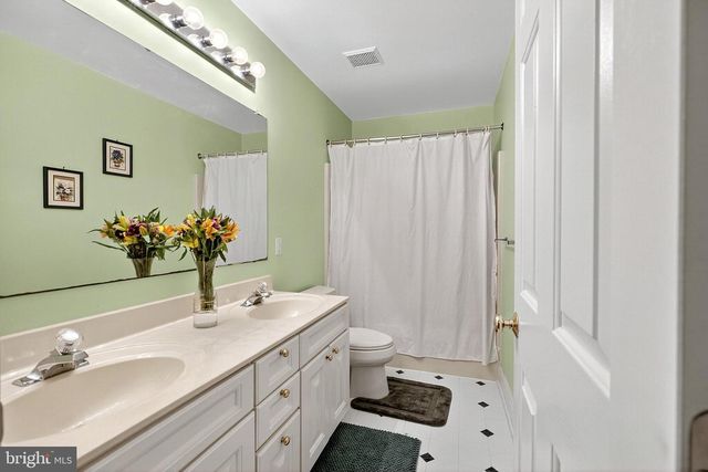 11 MORGAN LN, Media, PA 19063