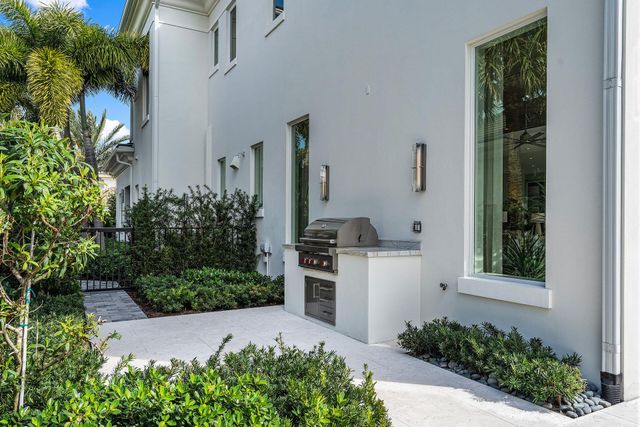 148 Thatch Palm Cove, Boca Raton, FL 33432